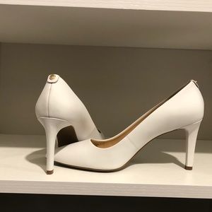 Michael Kors pump